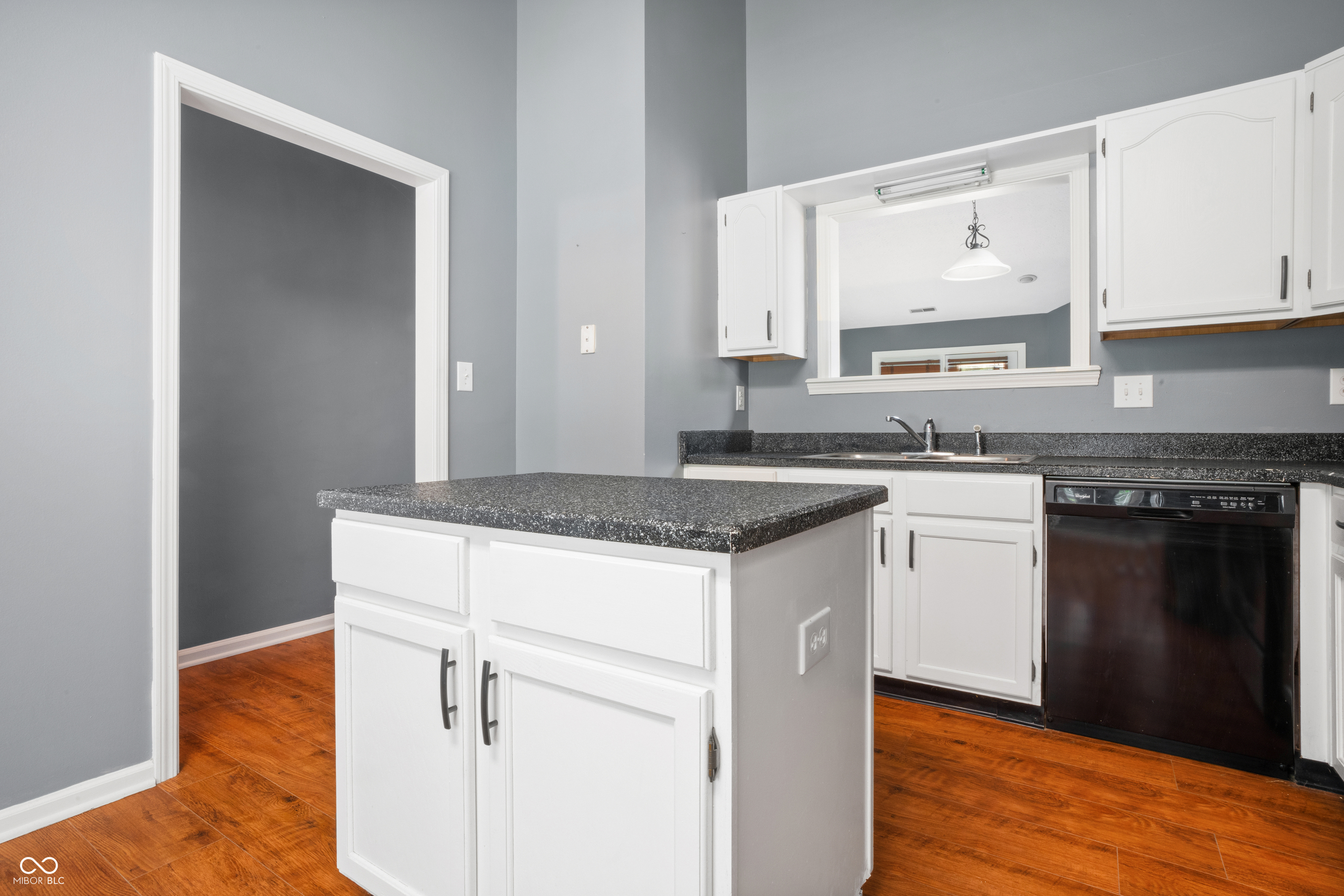 1140 Hopkins Road Indianapolis, IN 46229 - Photo 7 of 36 Gallery Image 7