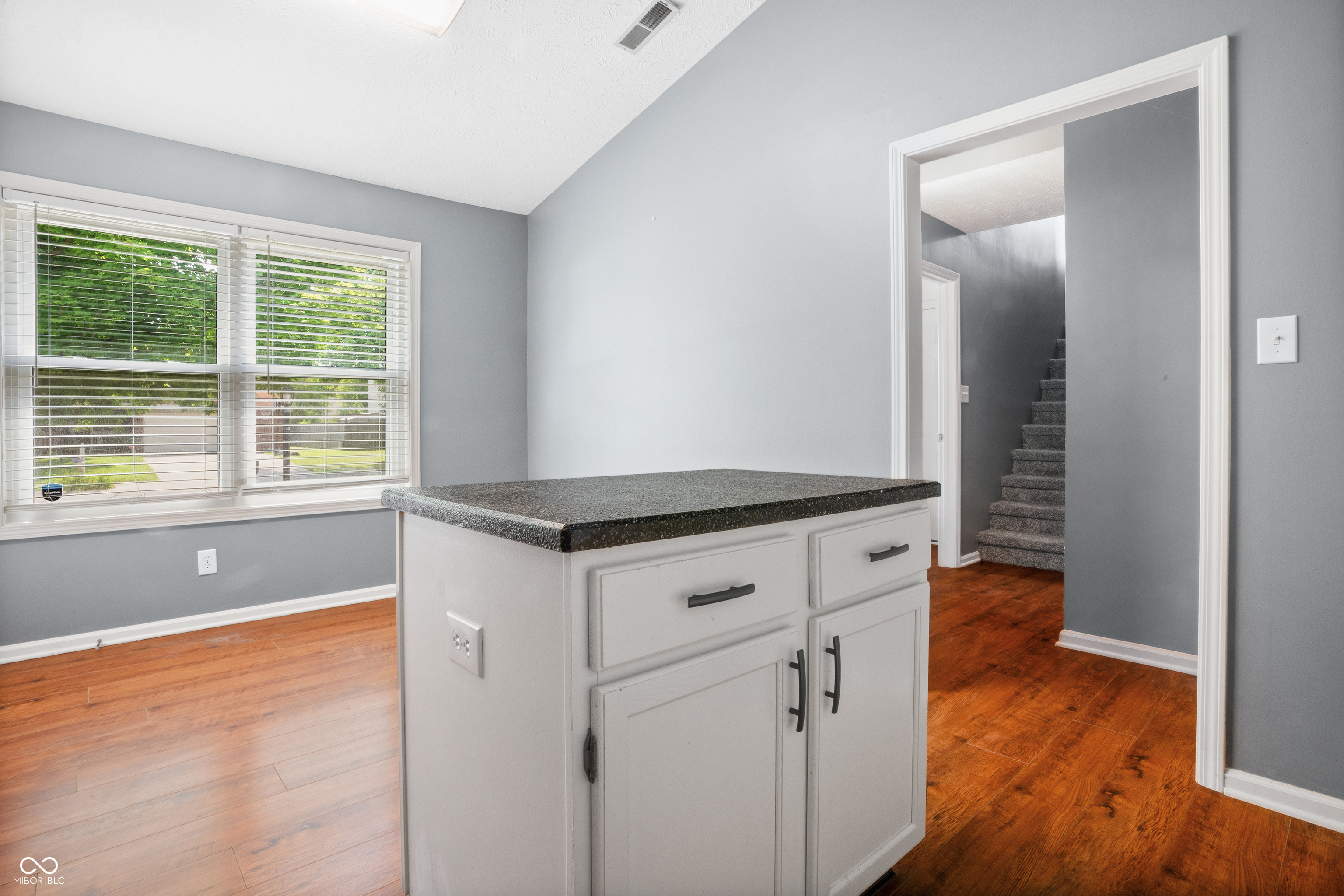 1140 Hopkins Road Indianapolis, IN 46229 - Photo 9 of 36 Gallery Image 9