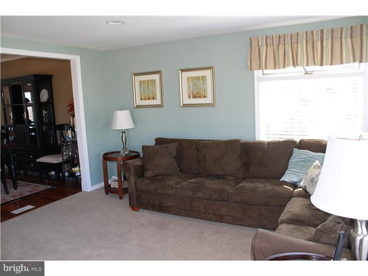 110 Bender Road Horsham, PA 19040 - Photo 9 of 25 Family Room