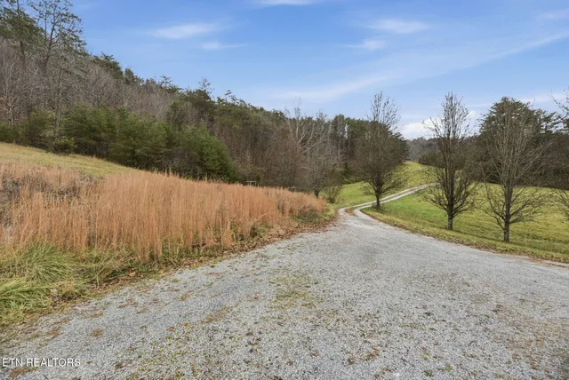 $400,000 | 357 Muncey Hollow Lane, Washburn, TN 37888