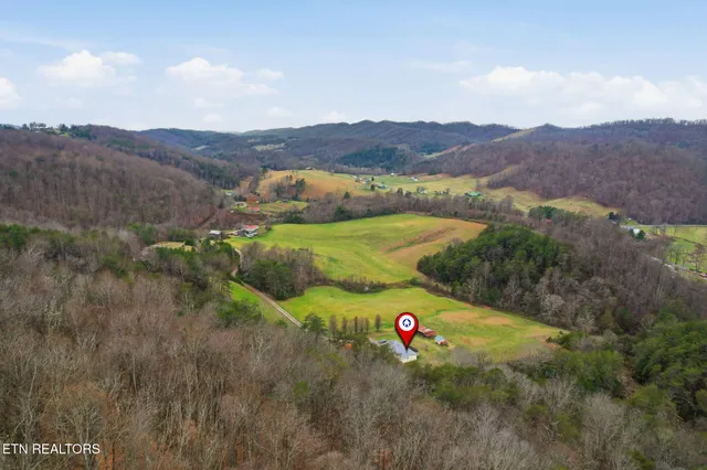 $400,000 | 357 Muncey Hollow Lane, Washburn, TN 37888