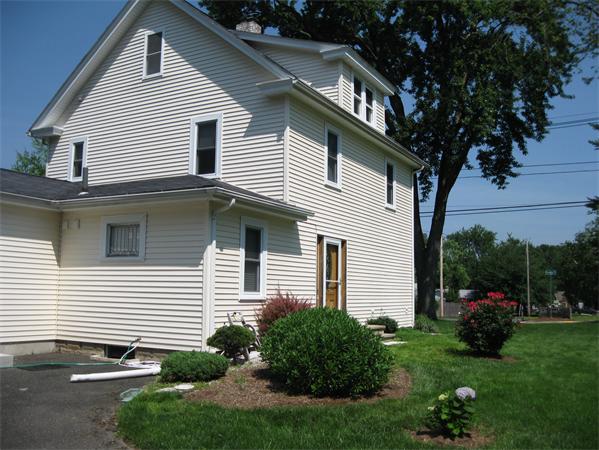 104 Granby Road South Hadley, MA 01075 - Photo 4 of 23 Gallery Image 4