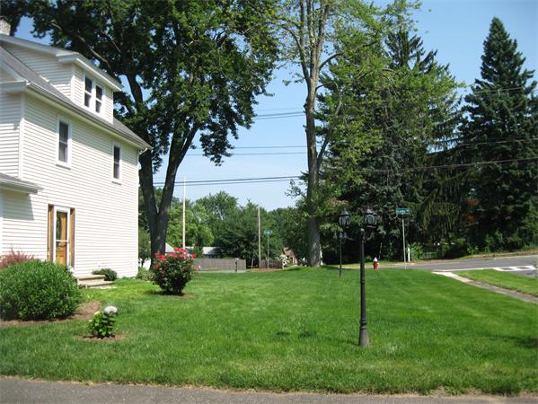 104 Granby Road South Hadley, MA 01075 - Photo 5 of 23 Gallery Image 5