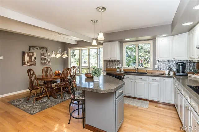 $615,000 | 1620 Chalmers Drive, Chesterfield, MO 63017