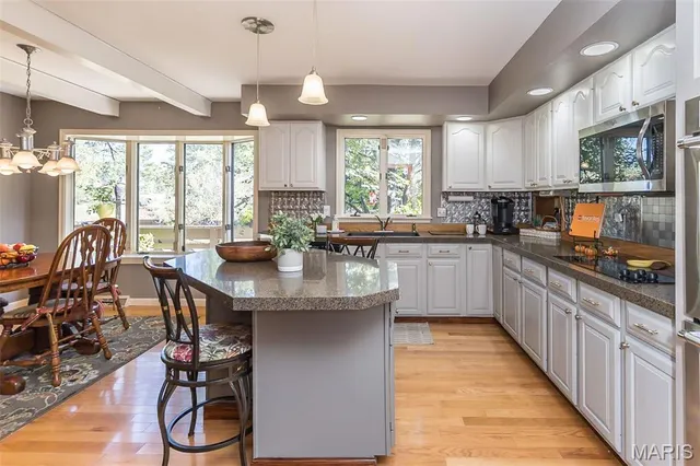 $615,000 | 1620 Chalmers Drive, Chesterfield, MO 63017