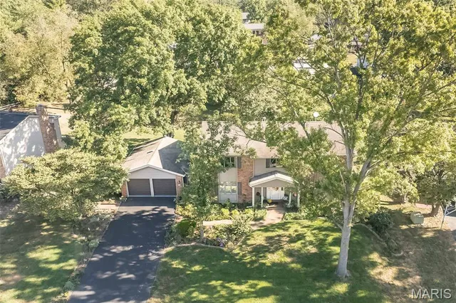 $615,000 | 1620 Chalmers Drive, Chesterfield, MO 63017