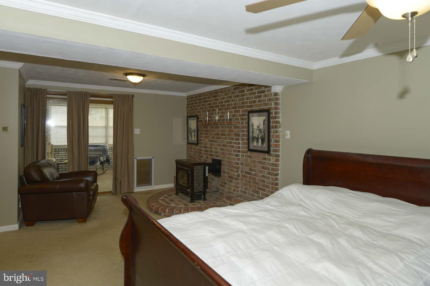 2223 Dairy Farm Road Gambrills, MD 21054 - Photo 16 of 24 Family Room