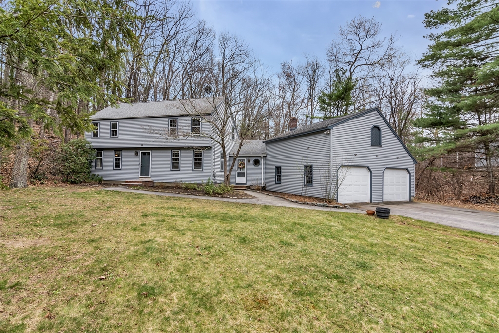 21 Heather Road Dracut, MA 01826 - Photo 1 of 40