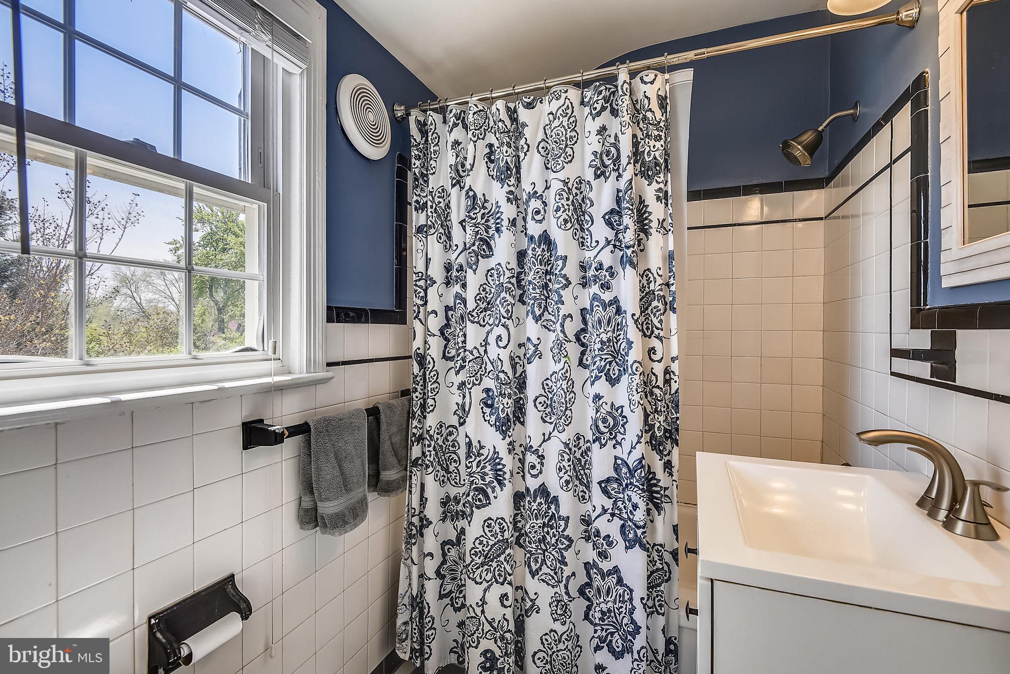 2408 Homestead Drive Silver Spring, MD 20902 - Photo 16 of 24 Upper level full bathroom