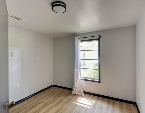 $136,500 | 1054 Frontage Road, Minden, LA 71055