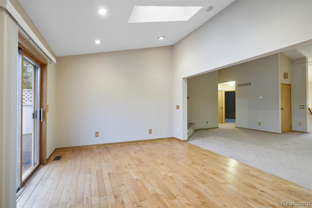 2235 Hiller Road West Bloomfield, MI 48324 - Photo 21 of 38