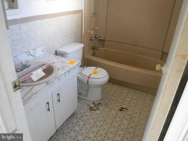 65 Hampshire Road Sicklerville, NJ 08081 - Photo 19 of 20 Gallery Image 19