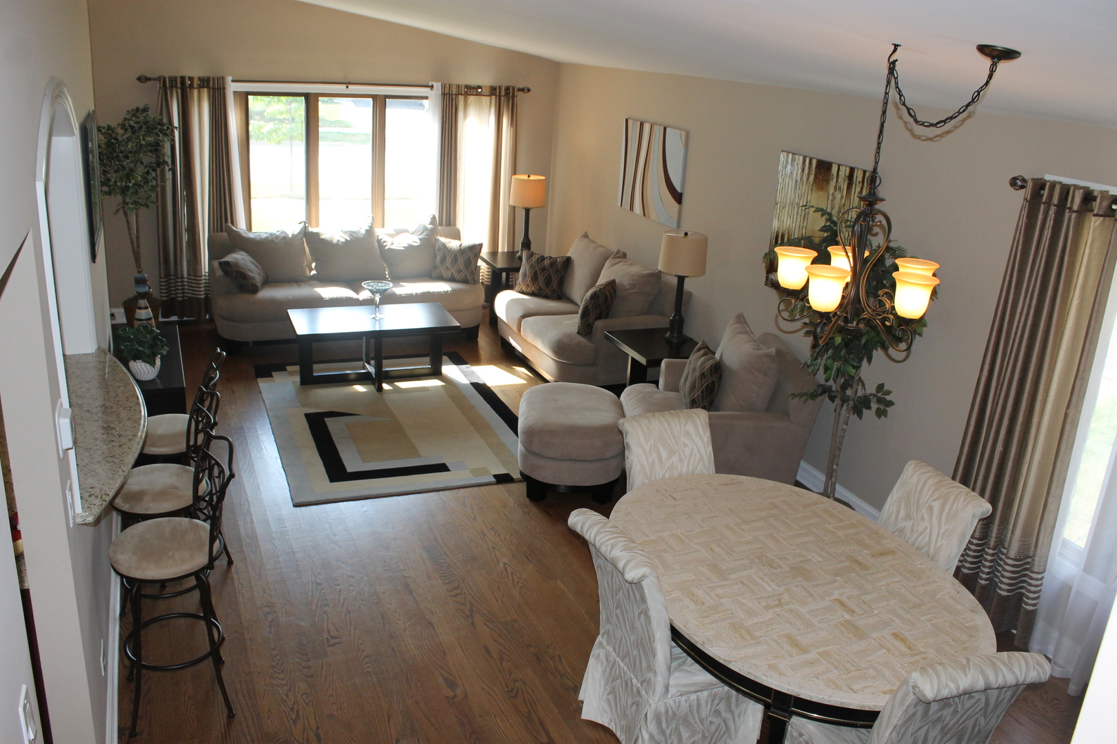 2186 Cimarron Way Addison, IL 60101 - Photo 4 of 28