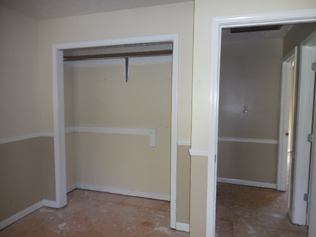 620 South Burkhardt Road Evansville, IN 47715 - Photo 12 of 19 Gallery Image 12