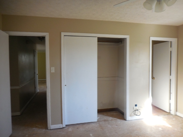 620 South Burkhardt Road Evansville, IN 47715 - Photo 8 of 19 Gallery Image 8