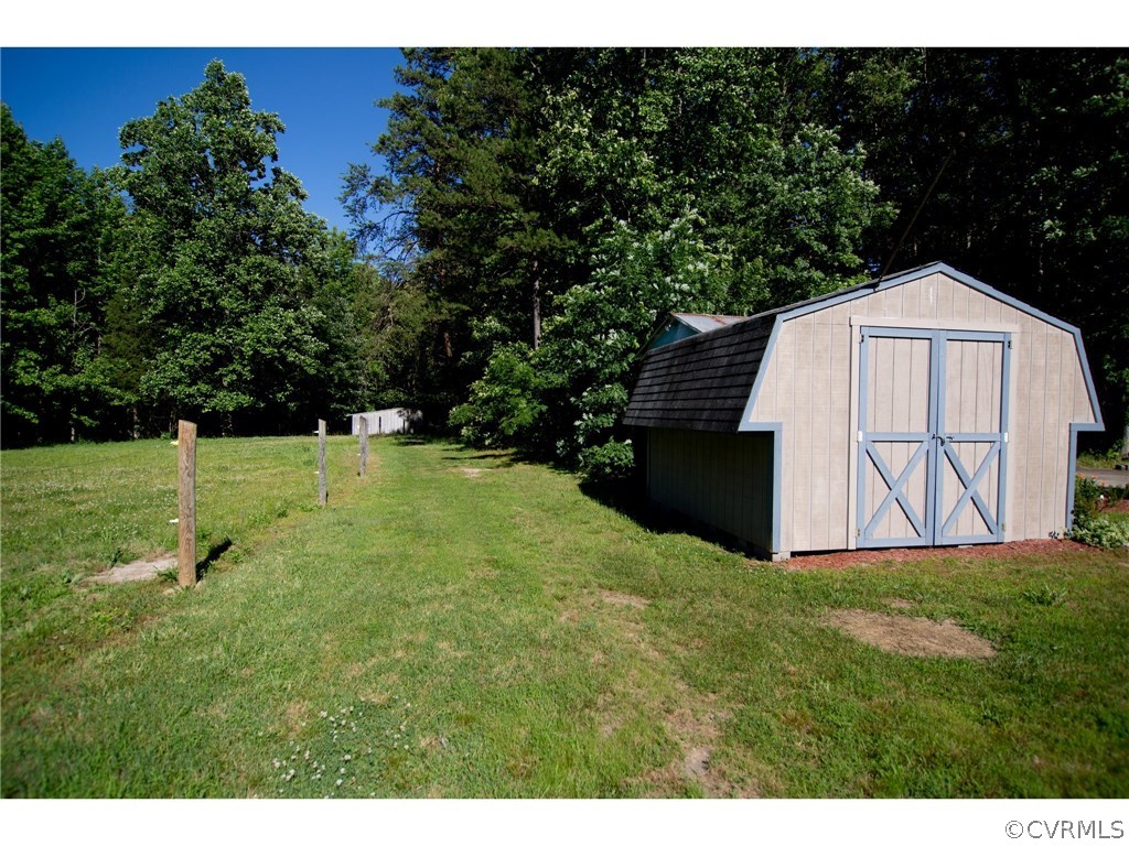 9361 West Bunker Hill Road Rice, VA 23966 - Photo 33 of 39 a view of a house with backyard and garden