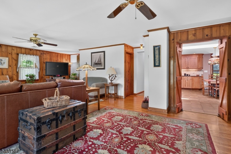 28 Saw Mill Road Warren, NJ 07059 - Photo 13 of 38