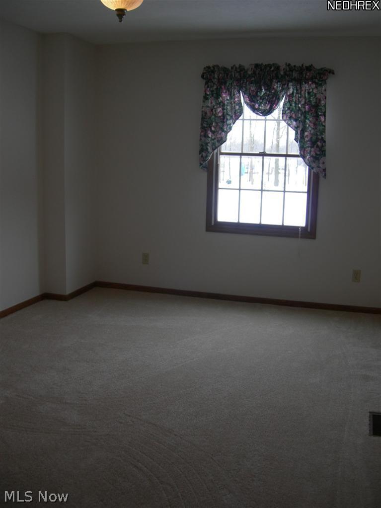 9571 Williams Road Diamond, OH 44412 - Photo 10 of 14 Gallery Image 10