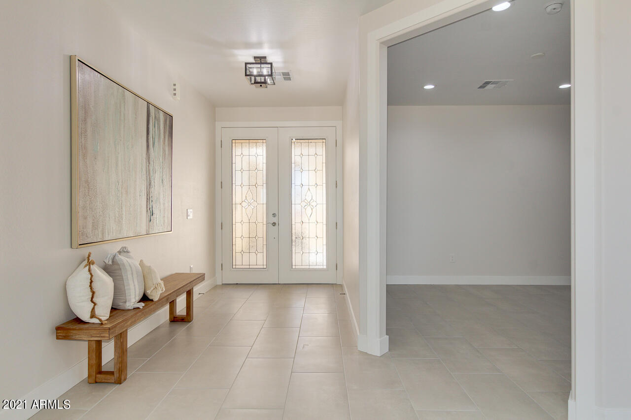 6605 North Citrus Road Waddell, AZ 85355 - Photo 11 of 46 Front door/ Den