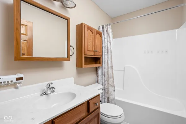 $539,000 | 5695 North Red Oak Drive, Greenfield, IN 46140
