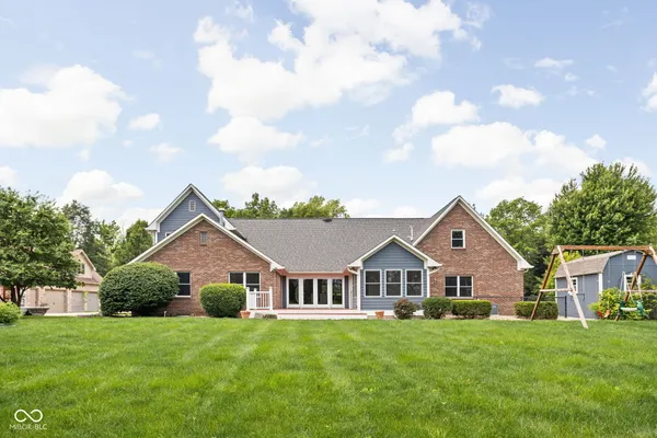 $539,000 | 5695 North Red Oak Drive, Greenfield, IN 46140