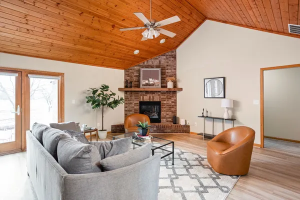 $539,000 | 5695 North Red Oak Drive, Greenfield, IN 46140