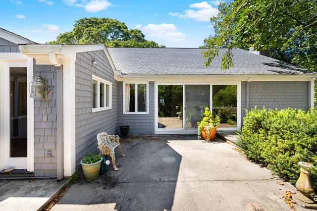 $1,175,000 | 89 Swift Avenue, Osterville, MA 02655