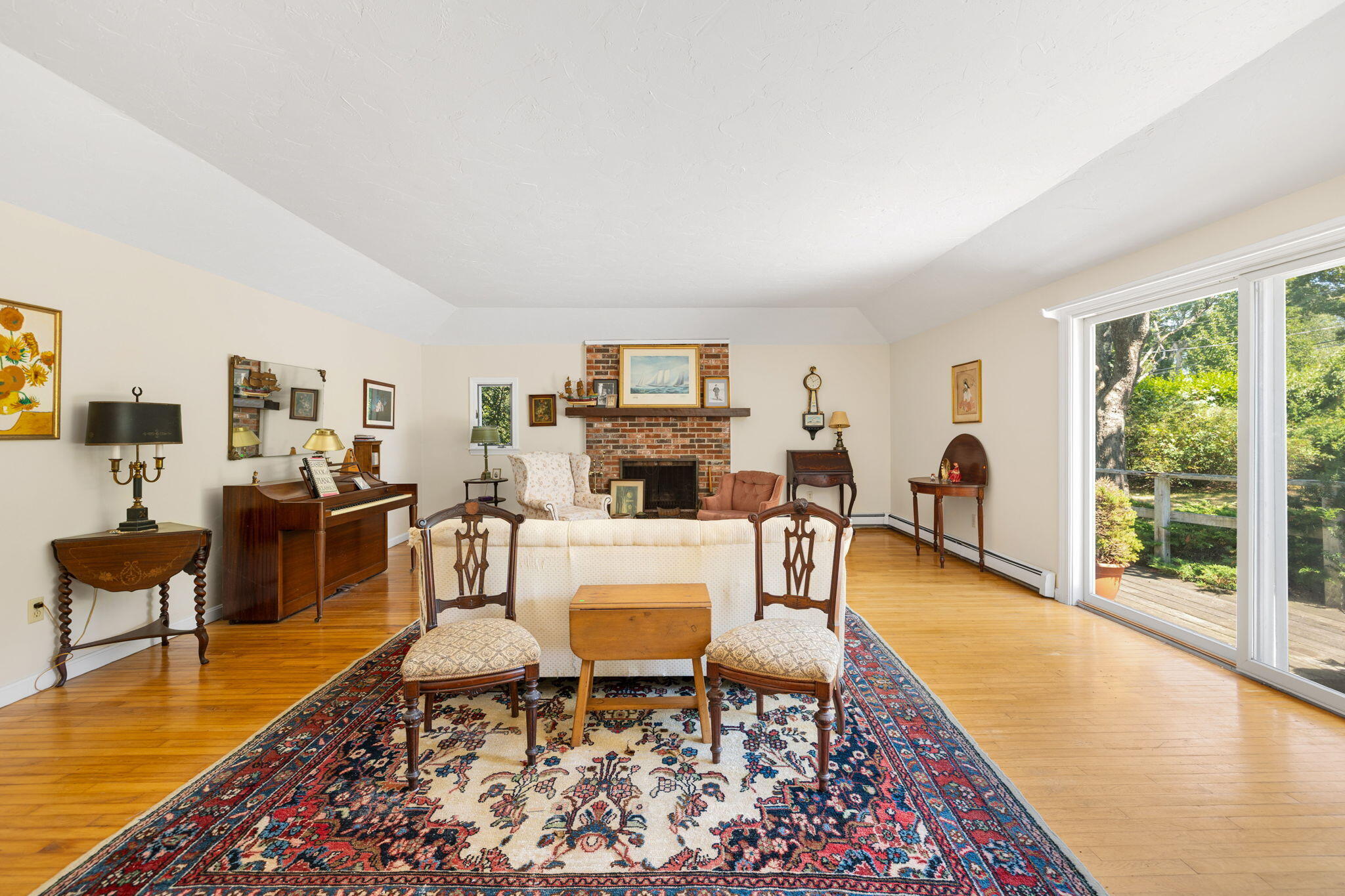 89 Swift Avenue Osterville, MA 02655 - Photo 34 of 57 Living Room