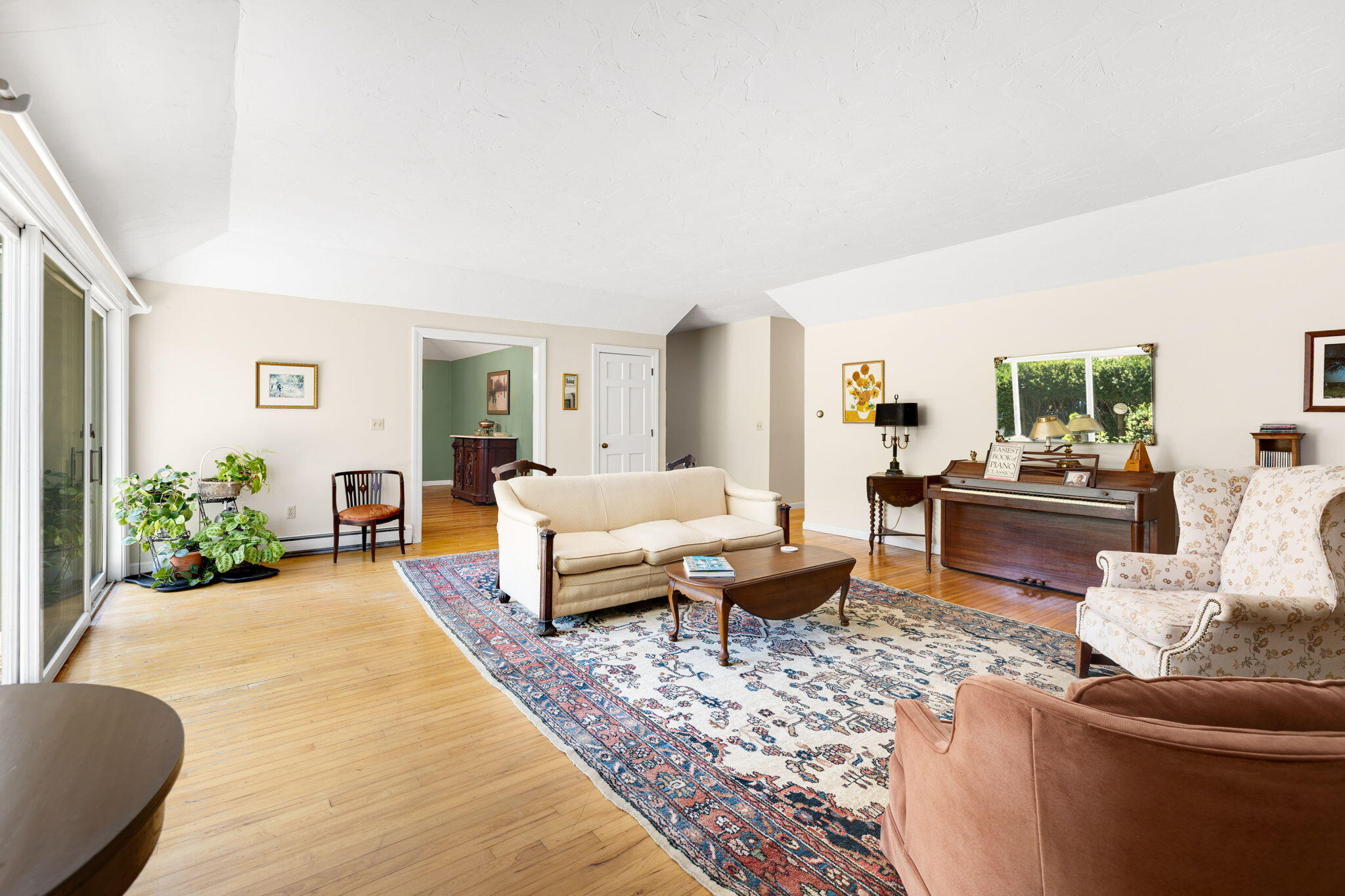 89 Swift Avenue Osterville, MA 02655 - Photo 37 of 57 Living Room