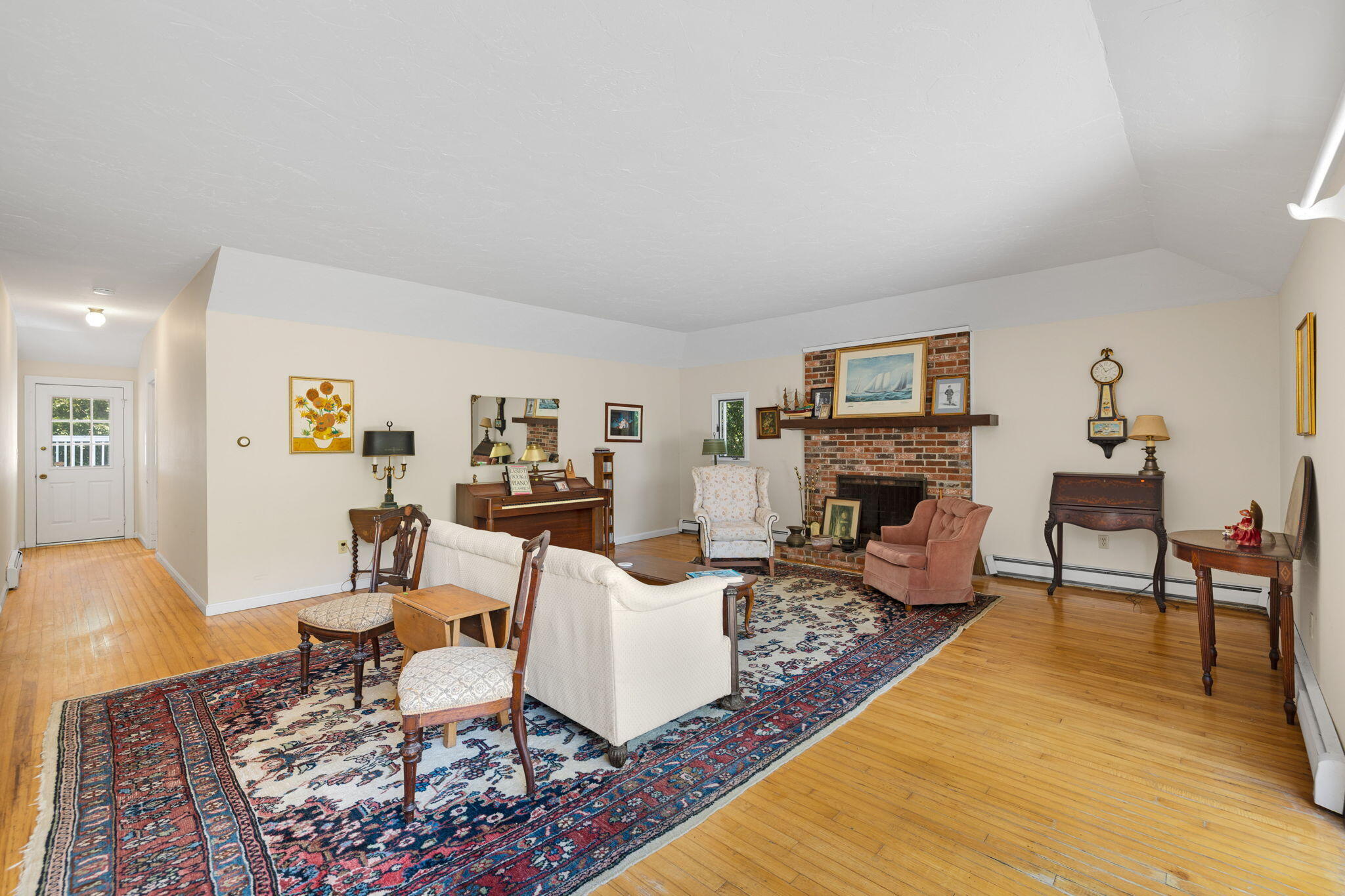 89 Swift Avenue Osterville, MA 02655 - Photo 38 of 57 Living Room