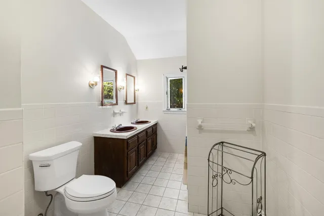 $1,175,000 | 89 Swift Avenue, Osterville, MA 02655