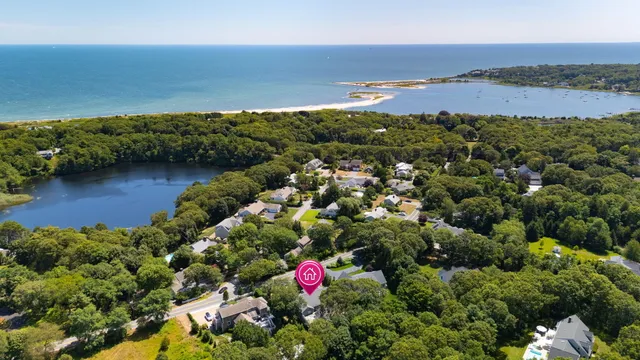 $1,175,000 | 89 Swift Avenue, Osterville, MA 02655