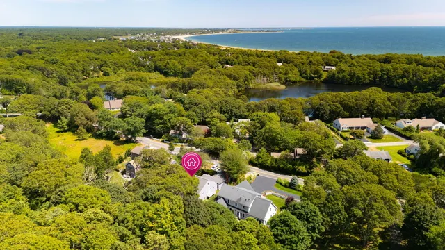 $1,175,000 | 89 Swift Avenue, Osterville, MA 02655