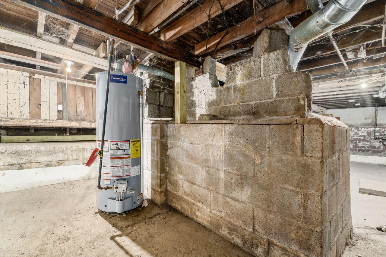574 South Hampton Road Columbus, OH 43213 - Photo 23 of 28 S_-_574_S_Hampton_Rd_-_075