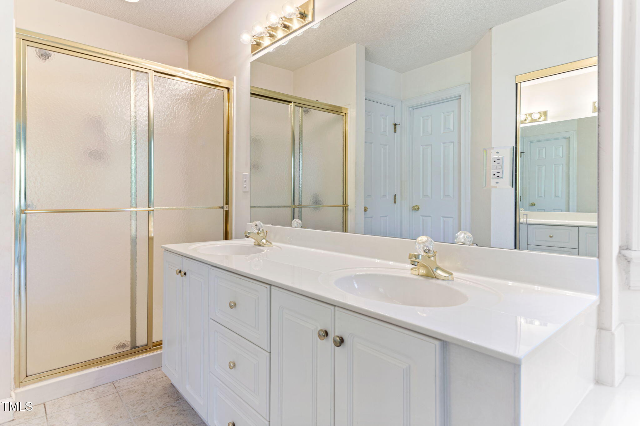 12404 Tappersfield Court Raleigh, NC 27613 - Photo 26 of 46 26-web-or-mls-12404-tappersfield-ct