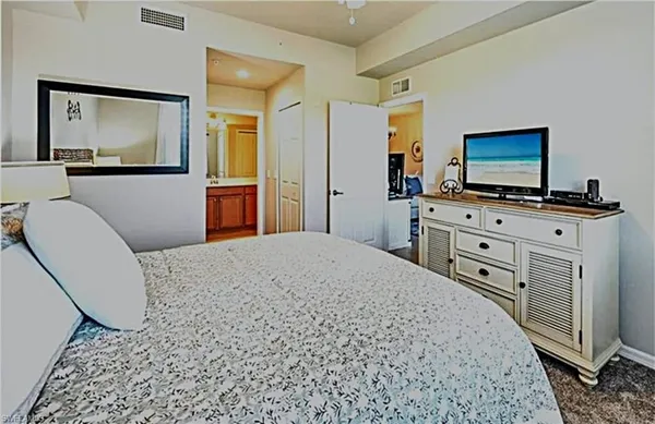 $4,000 | 10337 Heritage Bay Boulevard, Unit 1824, Naples, FL 34120