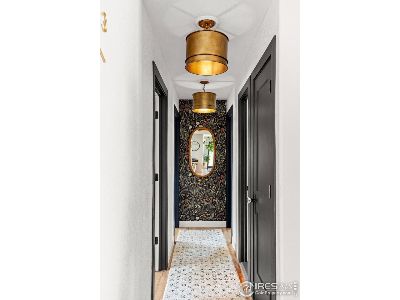 2685 Stephens Road Boulder, CO 80305 - Photo 19 of 40 a bathroom with a mirror and a shower