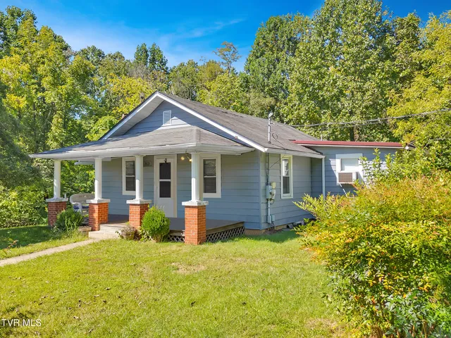 $288,000 | 313 Richards Lane, Bluff City, TN 37618