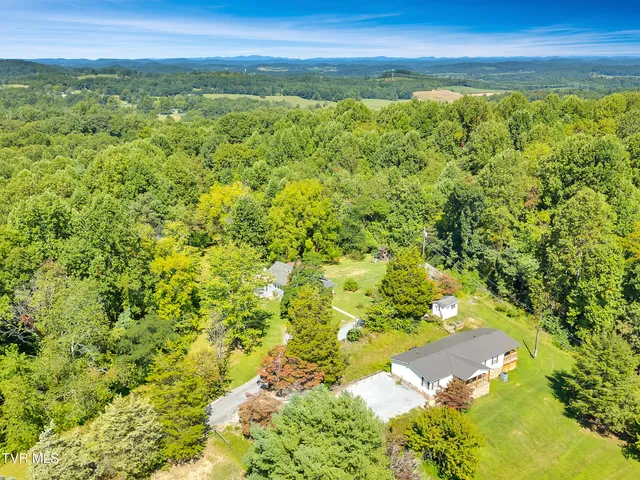 $288,000 | 313 Richards Lane, Bluff City, TN 37618