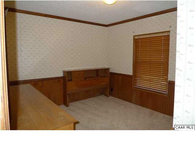 2034 North Boston Road Troy, VA 22974 - Photo 21 of 32 Third bedroom