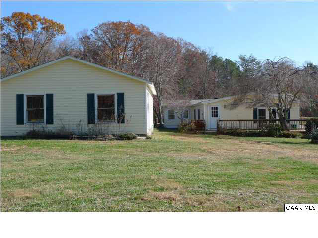 2034 North Boston Road Troy, VA 22974 - Photo 24 of 32 Side view of house & garage