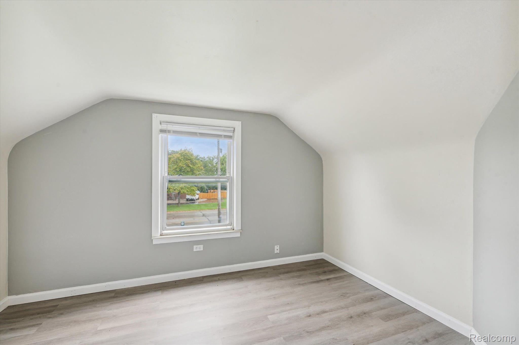 15813 Allen Road Southgate, MI 48195 - Photo 20 of 35 Bedroom 2