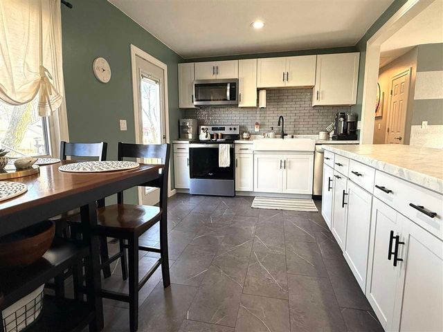 $262,500 | 44 Regal Lane, Iowa City, IA 52240