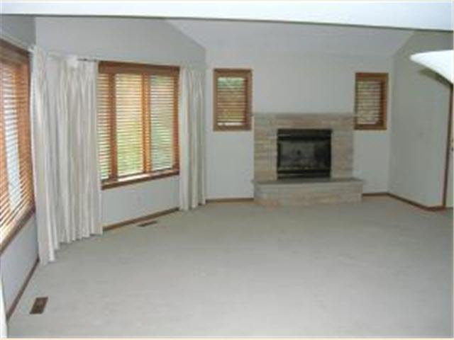 1734 Lakeview Drive Southwest Rochester, MN 55902 - Photo 4 of 10