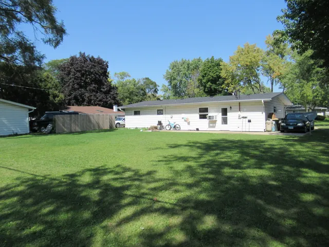 $259,900 | 306 Harmony Drive, North Aurora, IL 60542