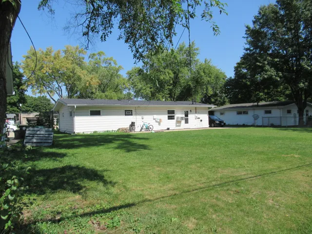 $259,900 | 306 Harmony Drive, North Aurora, IL 60542