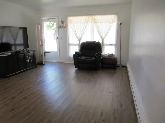 $259,900 | 306 Harmony Drive, North Aurora, IL 60542