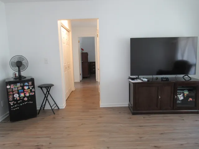 $259,900 | 306 Harmony Drive, North Aurora, IL 60542