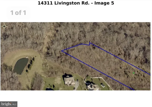 a picture of a bathroom