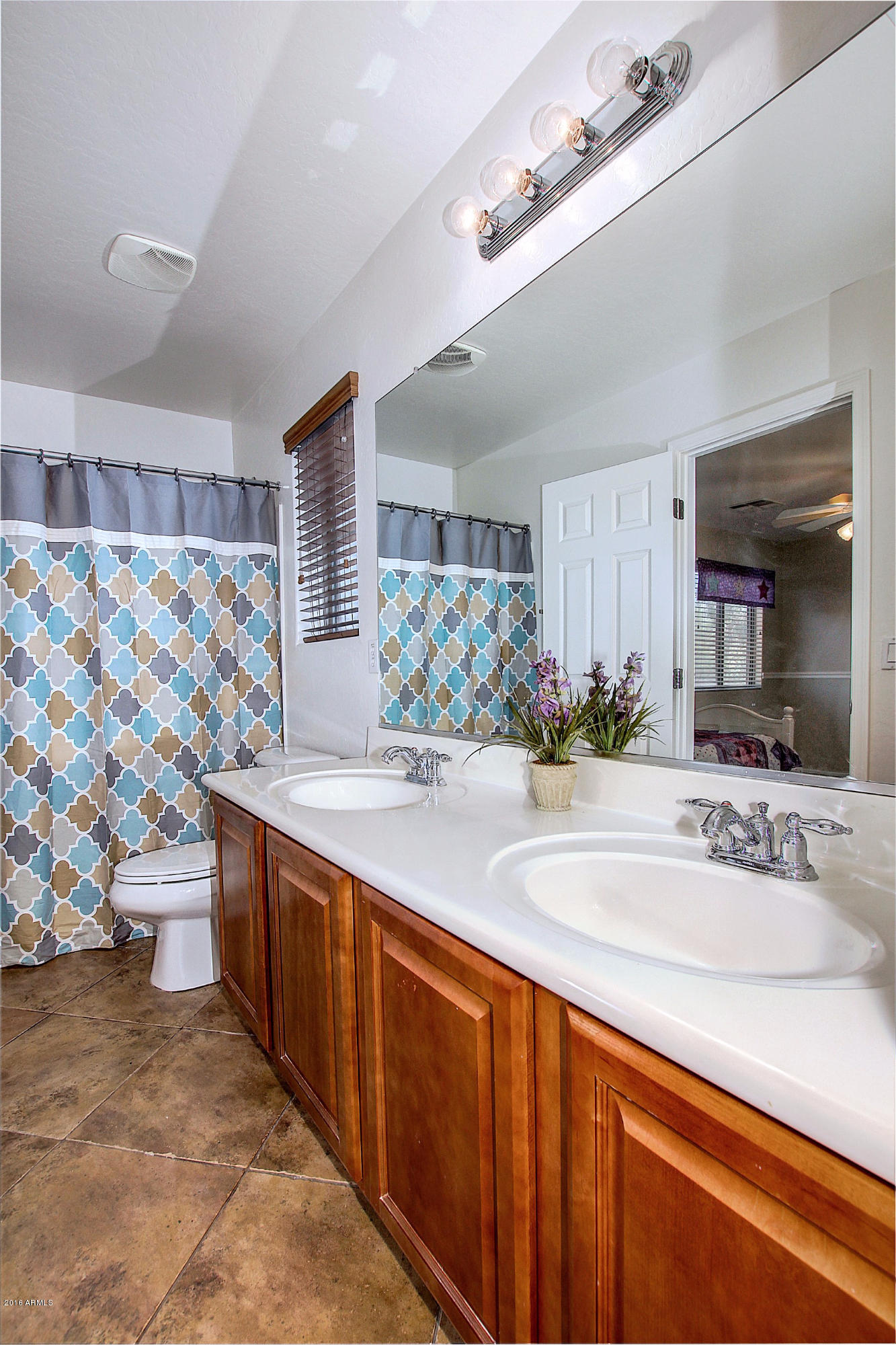 1344 East Walnut Road Gilbert, AZ 85298 - Photo 28 of 43 jack and jill bathroom